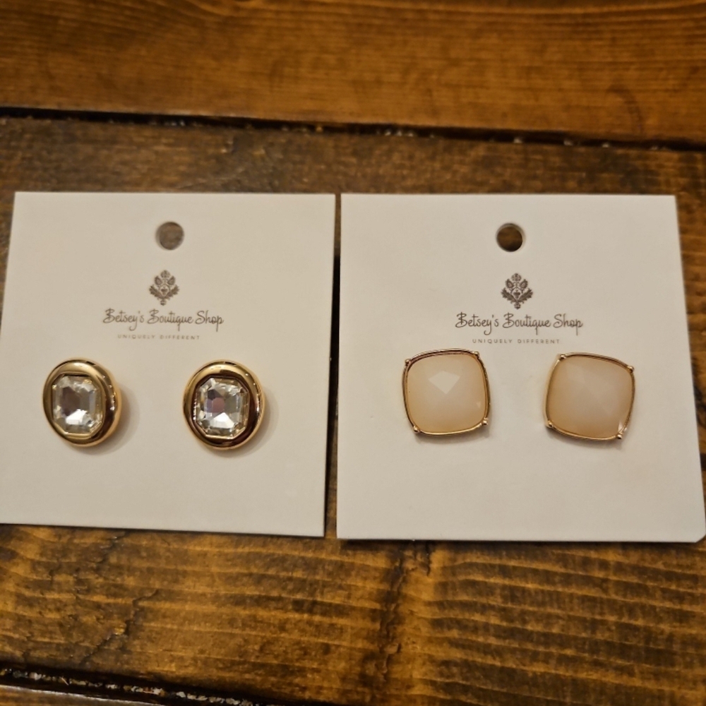 NEW Betsey Boutique Shop Gold Stud Earrings Square Oval